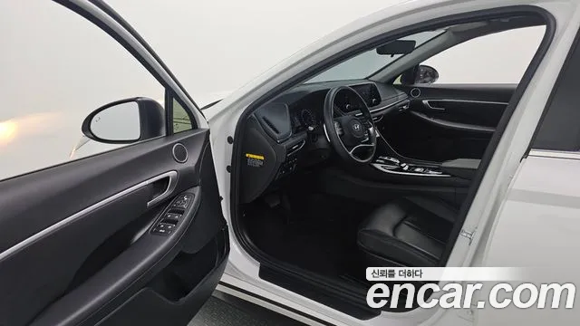 Hyundai Sonata 2020 — фото 13