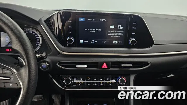Hyundai Sonata 2020 — фото 20