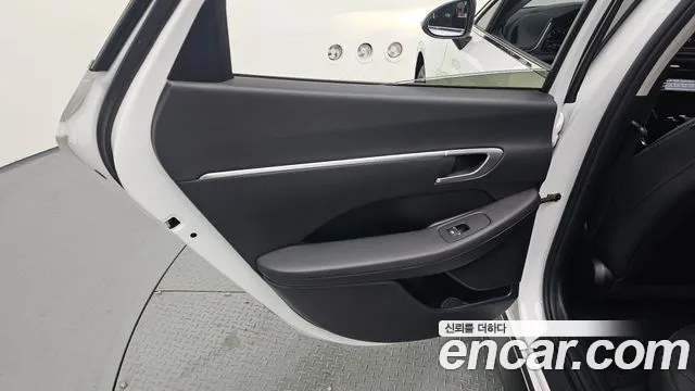 Hyundai Sonata 2020 — фото 15
