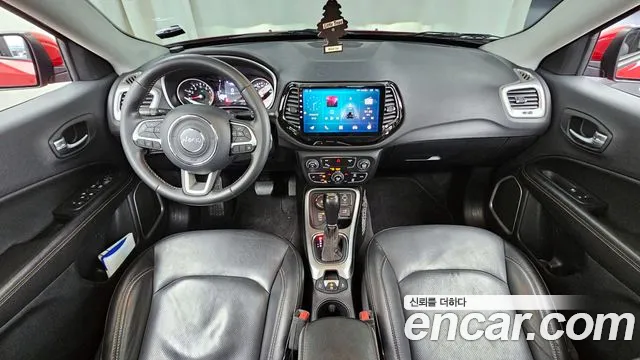 Jeep Compass 2018 — фото 10