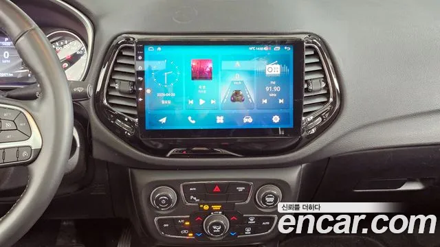 Jeep Compass 2018 — фото 20