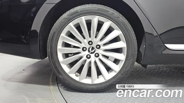 Hyundai Equus 2015 — фото 5