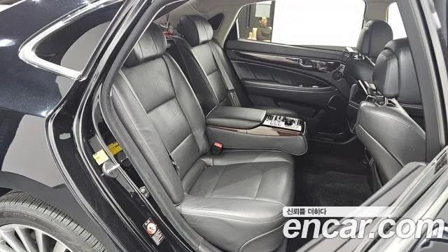 Hyundai Equus 2015 — фото 11