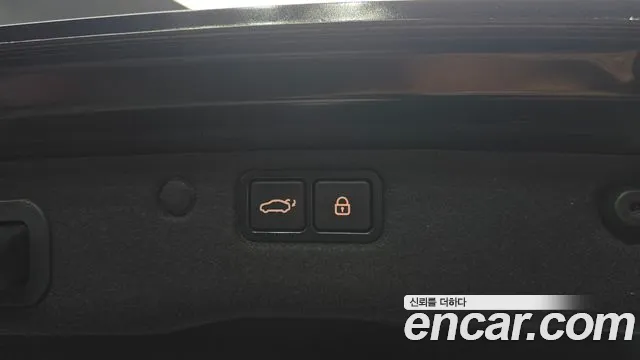 Hyundai Equus 2015 — фото 15