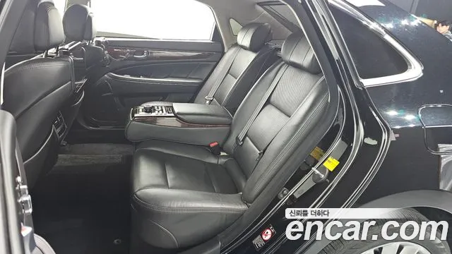 Hyundai Equus 2015 — фото 17
