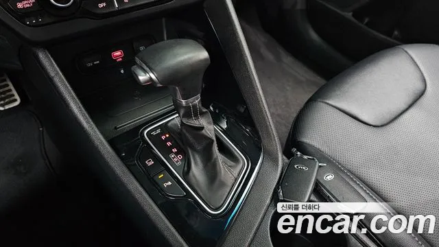Kia Niro 2021 — фото 11