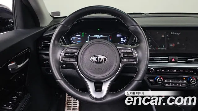 Kia Niro 2021 — фото 18