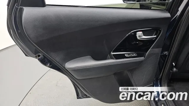Kia Niro 2021 — фото 14