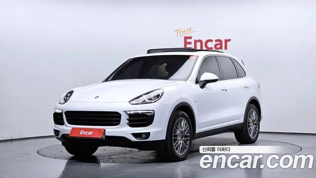 Porsche Cayenne 2016 — фото 1