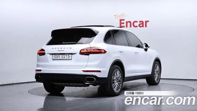 Porsche Cayenne 2016 — фото 2