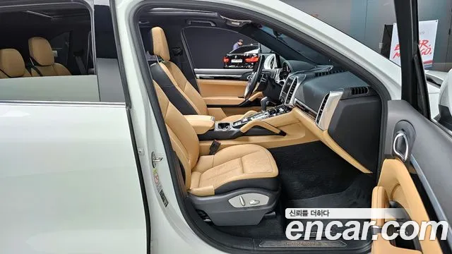 Porsche Cayenne 2016 — фото 11