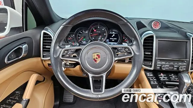 Porsche Cayenne 2016 — фото 13