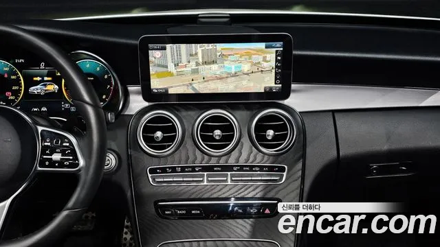 Mercedes-Benz C-Class 2021 — фото 19