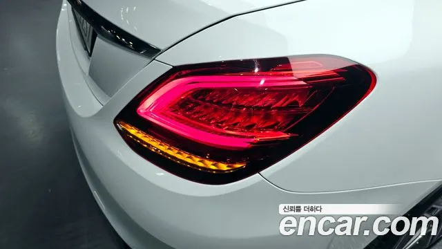 Mercedes-Benz C-Class 2021 — фото 9