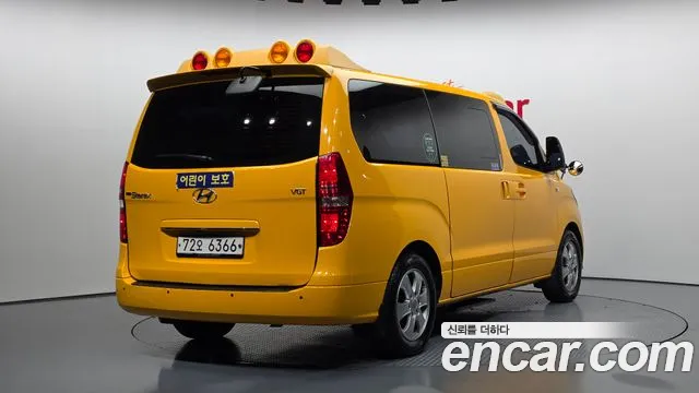 Hyundai Starex 2019 — фото 3