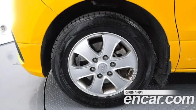 Hyundai Starex 2019 — фото 12