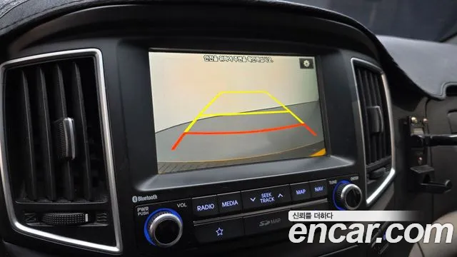 Hyundai Starex 2019 — фото 15
