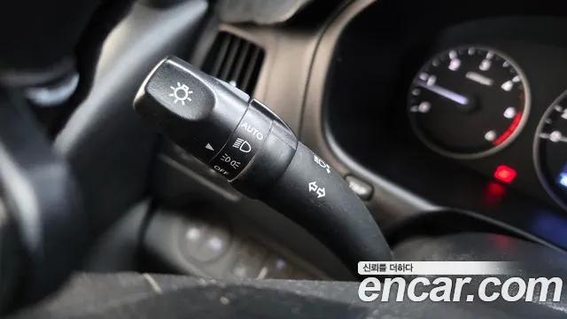 Hyundai Starex 2019 — фото 17