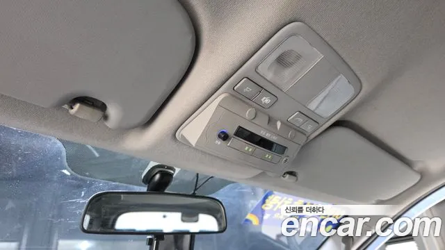 Hyundai Starex 2019 — фото 19
