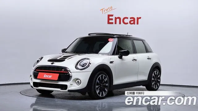Mini Cooper 2020 — фото 1
