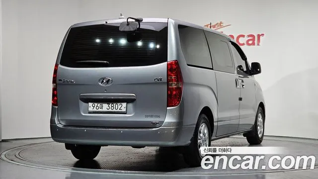 Hyundai Starex 2014 — фото 2