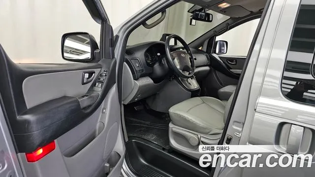 Hyundai Starex 2014 — фото 10