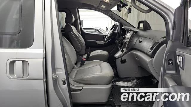Hyundai Starex 2014 — фото 11