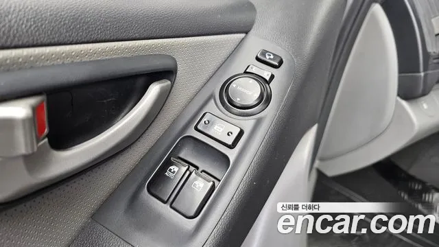 Hyundai Starex 2014 — фото 19