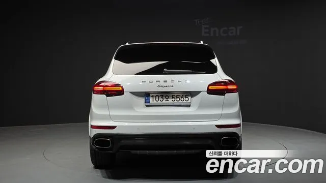 Porsche Cayenne 2017 — фото 4