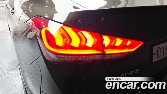 Hyundai Genesis 2015 — фото 9