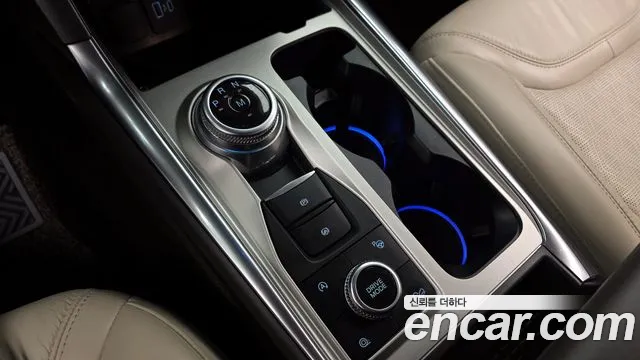 Ford Explorer 2021 — фото 12