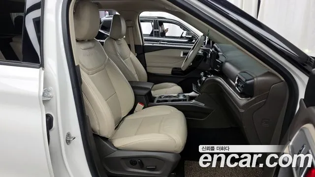 Ford Explorer 2021 — фото 16