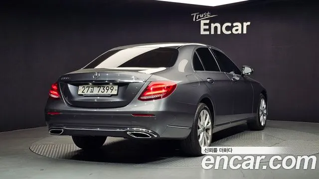 Mercedes-Benz E-Class 2017 — фото 2