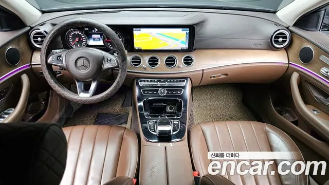 Mercedes-Benz E-Class 2017 — фото 7