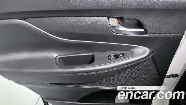 Hyundai Santafe 2021 — фото 15