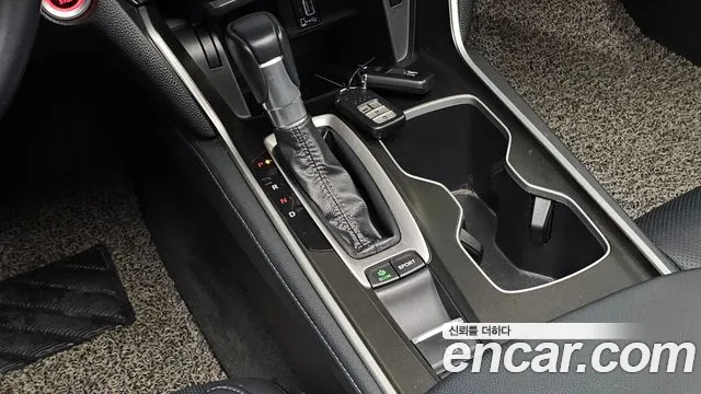 Honda Accord 2018 — фото 9