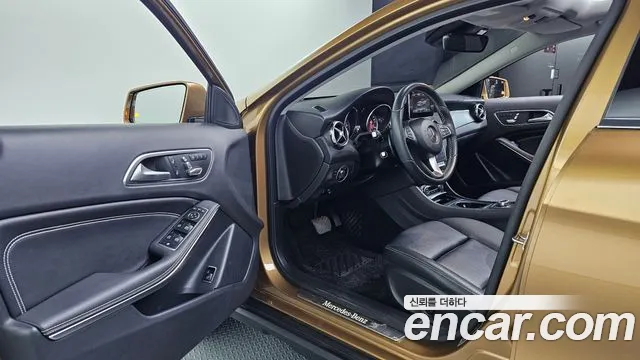 Mercedes-Benz GLA-Class 2018 — фото 12