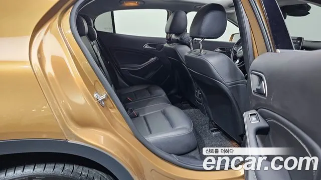 Mercedes-Benz GLA-Class 2018 — фото 16