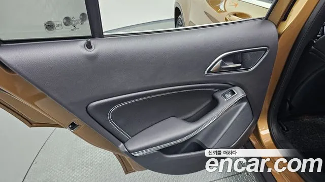 Mercedes-Benz GLA-Class 2018 — фото 14