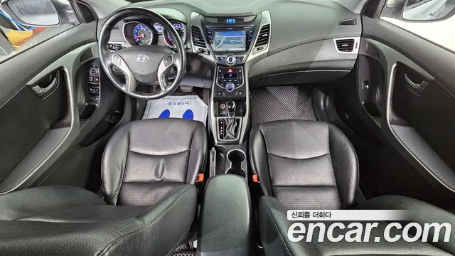 Hyundai AVANTE 2015 — фото 10