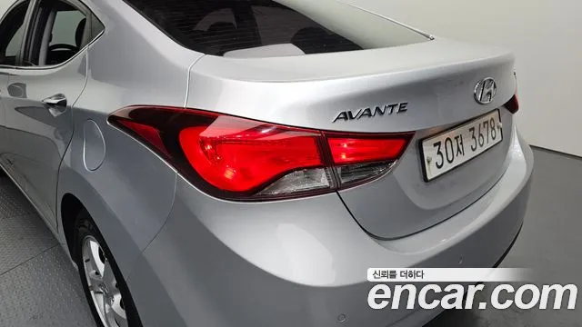 Hyundai AVANTE 2015 — фото 9