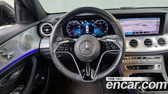 Mercedes-Benz E-Class 2021 — фото 19