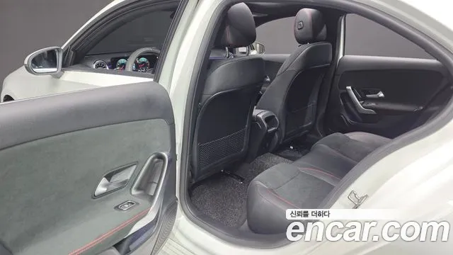 Mercedes-Benz A-Class 2023 — фото 16
