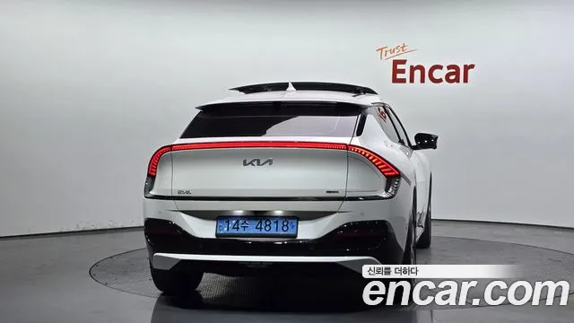 Kia EV6 2022 — фото 3