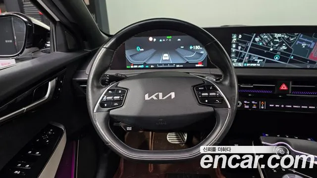 Kia EV6 2022 — фото 18