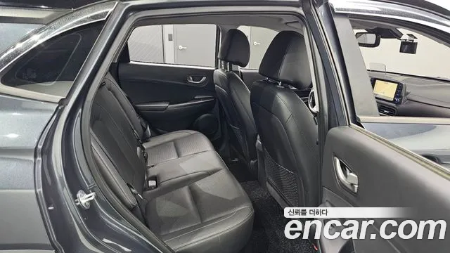 Hyundai Kona 2018 — фото 11