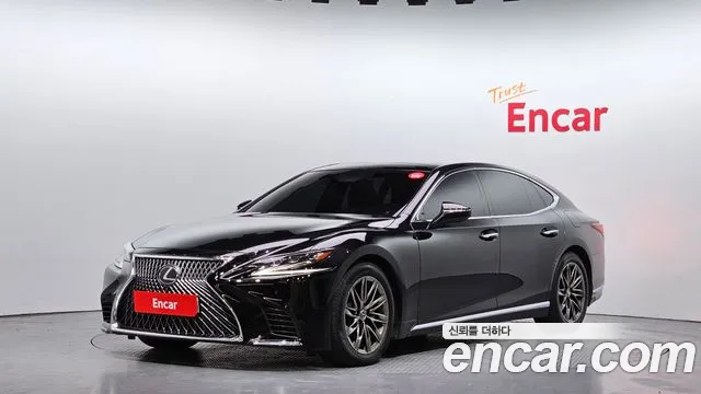 Lexus LS 2018 — фото 1