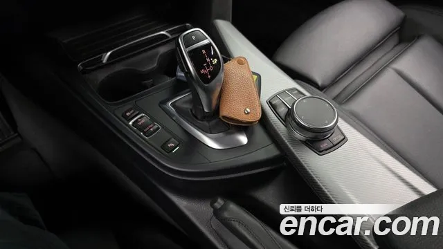 BMW 3-Series 2018 — фото 12