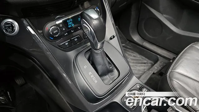 Ford Kuga 2016 — фото 9