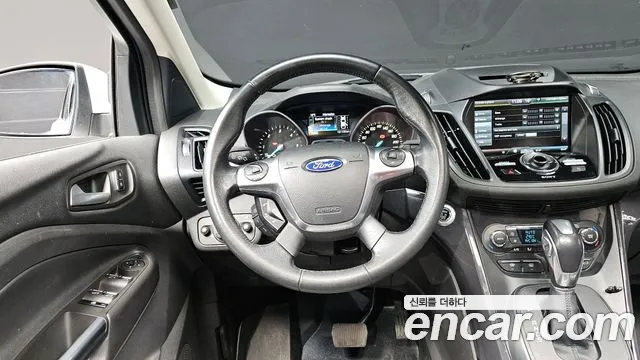 Ford Kuga 2016 — фото 13